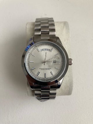 Mens luxury watch