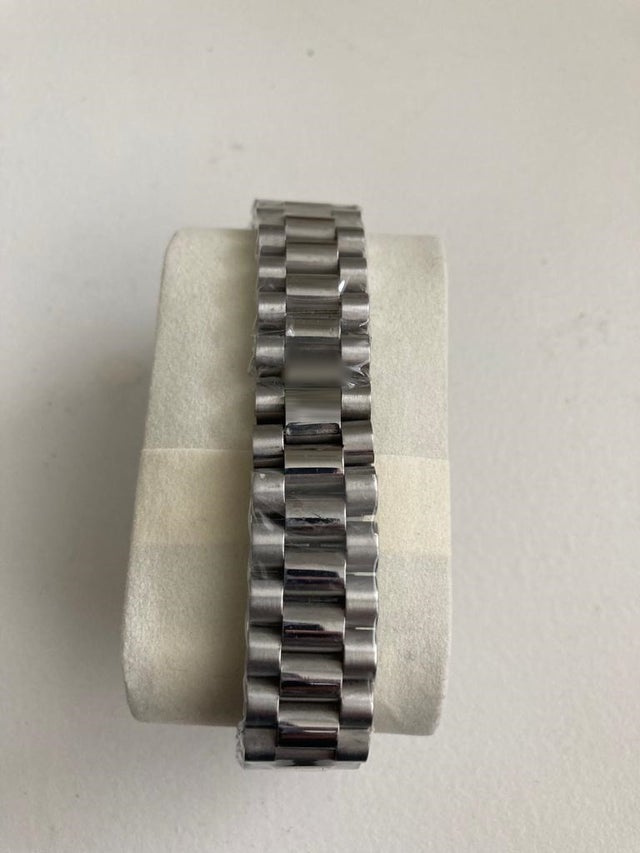 Mens luxury watch