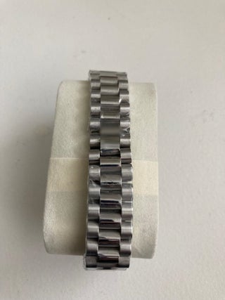 Mens luxury watch
